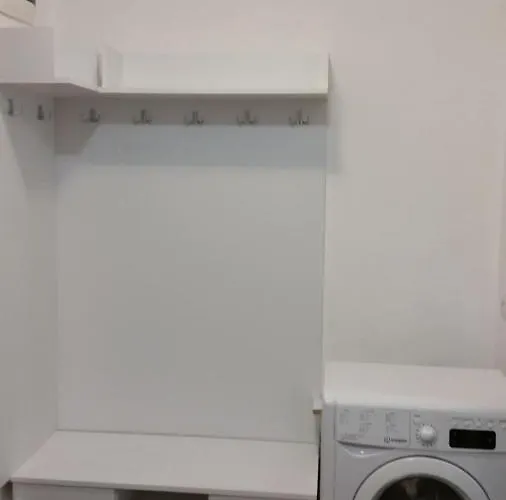 Eapartment Apartment *